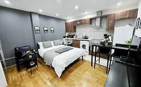 Gdy0 - The Green Dragon Apartment